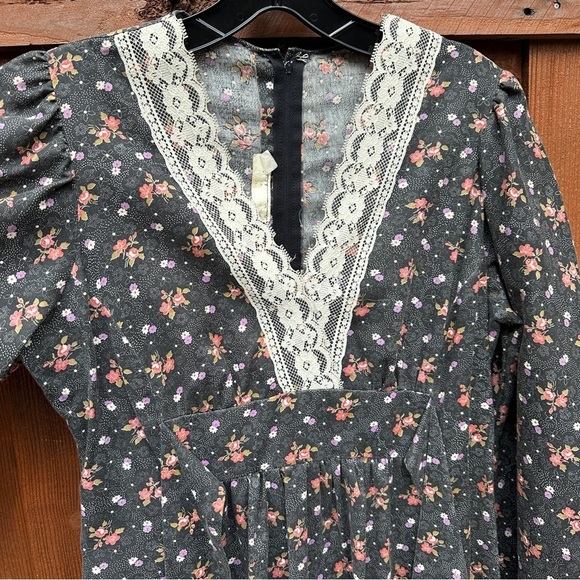 Vintage prairie dress - Picture 8 of 15